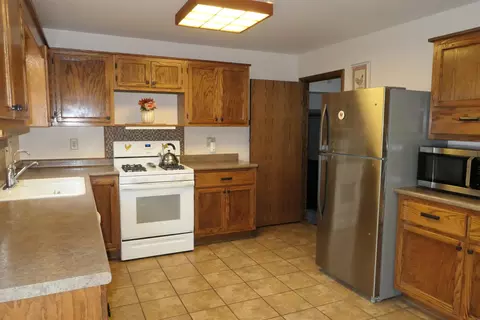 619 Emerson, Ithaca, MI 48847 photo 8