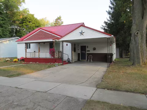 619 Emerson, Ithaca, MI 48847