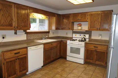 619 Emerson, Ithaca, MI 48847 photo 7
