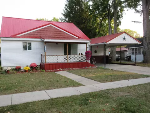 619 Emerson, Ithaca, MI 48847 photo 2