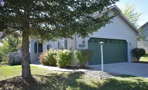 3777 Creekside #28 : CONDO, Traverse City, MI 49684