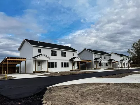 174 Thrive #18, Traverse City, MI 49696