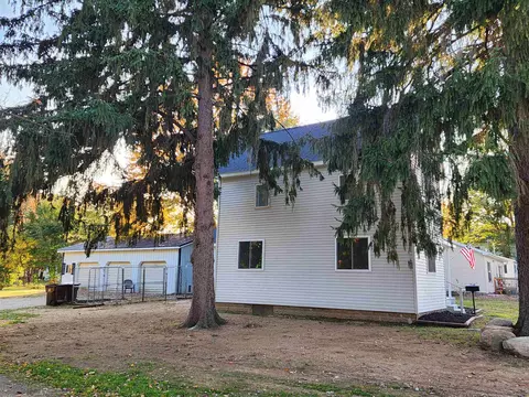 Exterior - 724 E North, Ithaca, MI 48847 photo 6 of 6