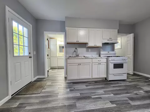 Kitchen - 724 E North, Ithaca, MI 48847 photo 1 of 3