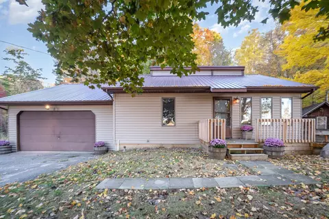 2675 S Brinton, Remus, MI 49340