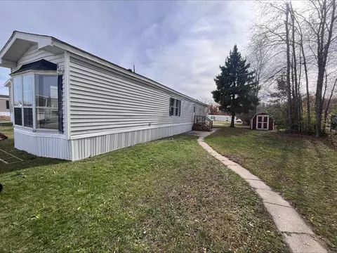 1147 Barnswood, Mount Pleasant, MI 48858