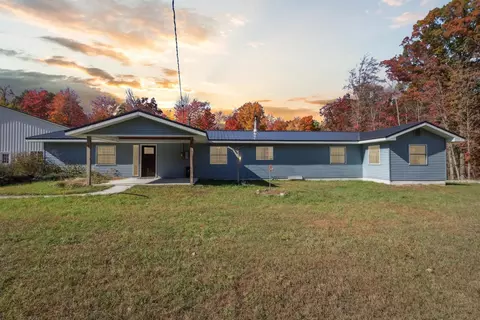 7201 N Deja, Edmore, MI 48829