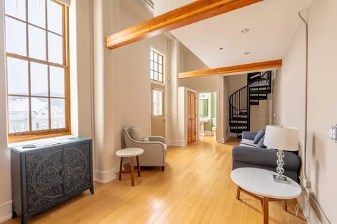 800 Cottageview #317, Traverse City, MI 49684