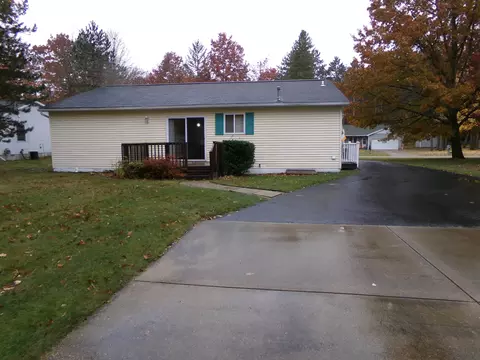 Exterior - 8727 Arbutus, Farwell, MI 48622 photo 8 of 15