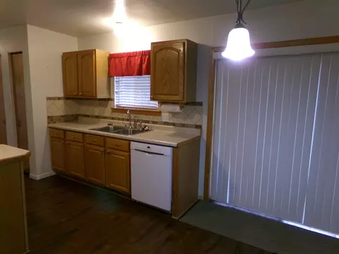 Kitchen - 8727 Arbutus, Farwell, MI 48622 photo 1 of 2