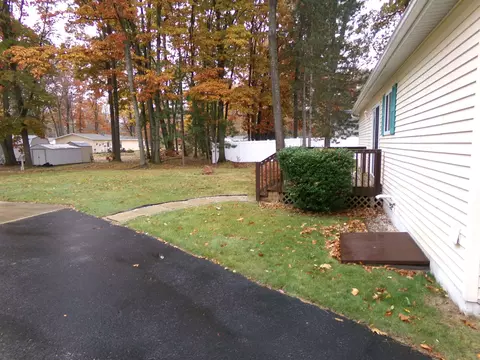 Exterior - 8727 Arbutus, Farwell, MI 48622 photo 6 of 15