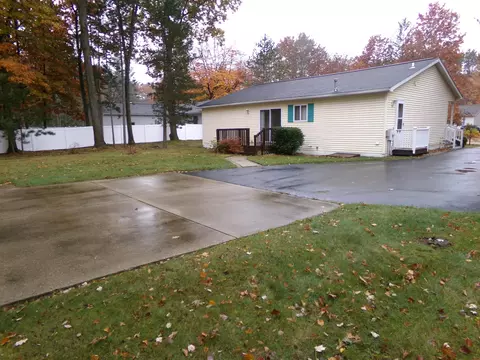 Exterior - 8727 Arbutus, Farwell, MI 48622 photo 12 of 15