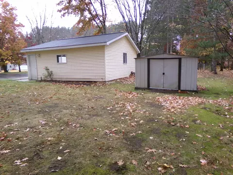 Exterior - 8727 Arbutus, Farwell, MI 48622 photo 11 of 15