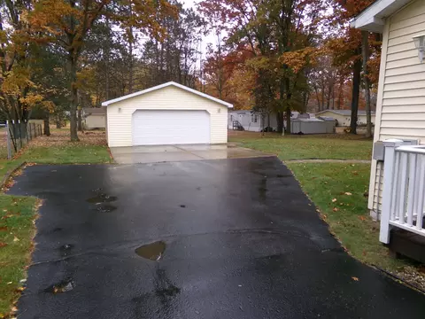 Exterior - 8727 Arbutus, Farwell, MI 48622 photo 7 of 15
