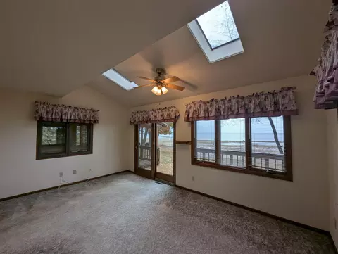 Living - 3600 E Michigan, Au Gres, MI 48703 photo 3 of 11