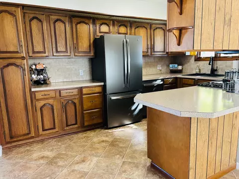 Kitchen - 7405 E Fremont, Shepherd, MI 48883 photo 4 of 5