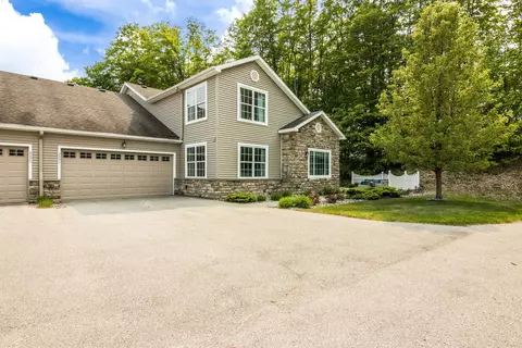 2097 Avon, Traverse City, MI 49686