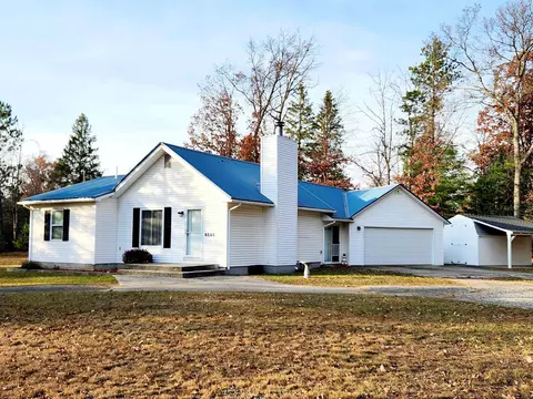 6598 Hanner, Grayling, MI 49738