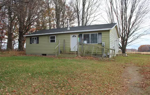 1051 Circle, Lake Isabella, MI 48893