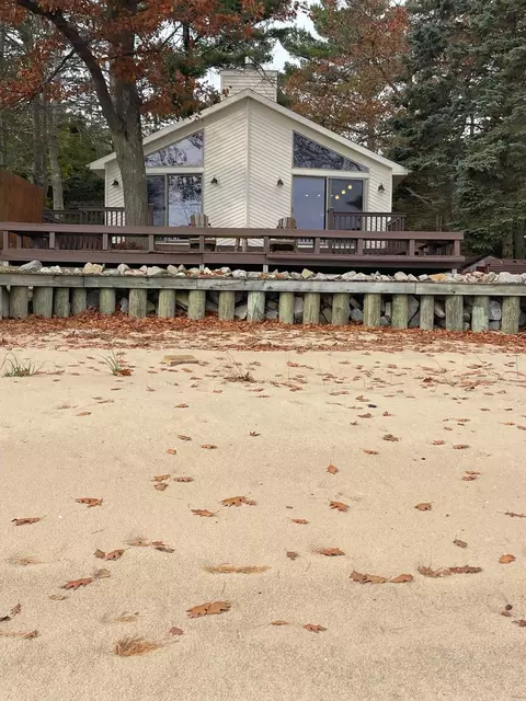 2574 N Us-23, Oscoda, MI 48750