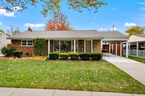 30018 Manhattan, Saint Clair Shores, MI 48082