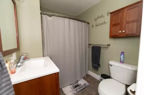 Bath - 402 E High, Mount Pleasant, MI 48858 photo 3 of 5