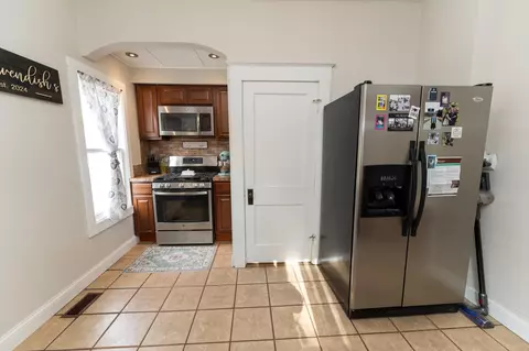 Kitchen - 402 E High, Mount Pleasant, MI 48858 photo 3 of 4
