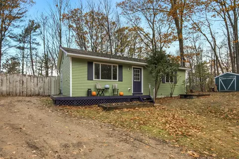 5332 Maple Grv, Lake Ann, MI 49650