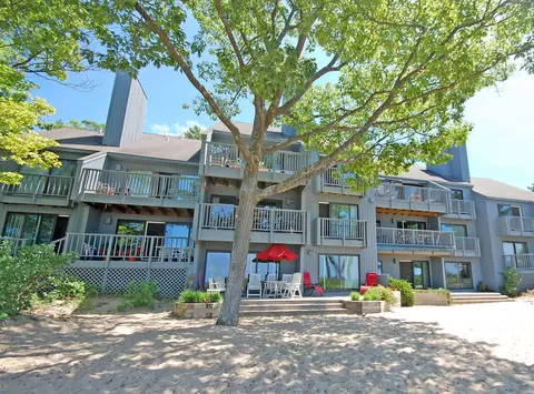11 Beach #11/12, Glen Arbor, MI 49636