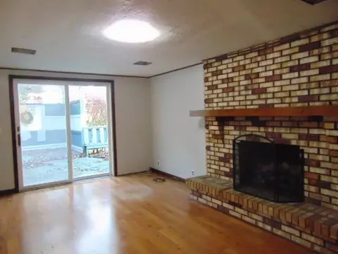 231 S Main, Ithaca, MI 48847 photo 3