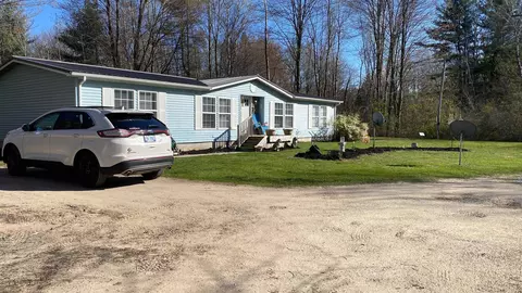 1261 SE County Line, Shepherd, MI 48883 photo 17