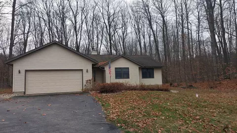 10451 Deerpath S, Traverse City, MI 49685