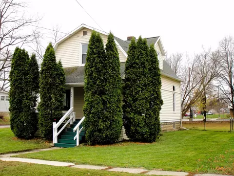 216 Emerson, Ithaca, MI 48847 photo 2