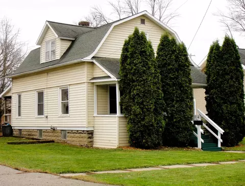 216 Emerson, Ithaca, MI 48847