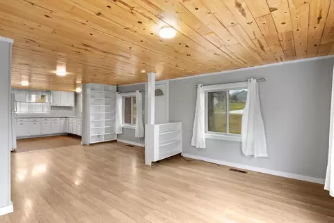 4866 Bartlett, Williamsburg, MI 49690 photo 15