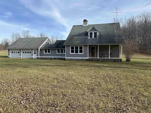 3481 S Schomberg, Cedar, MI 49621