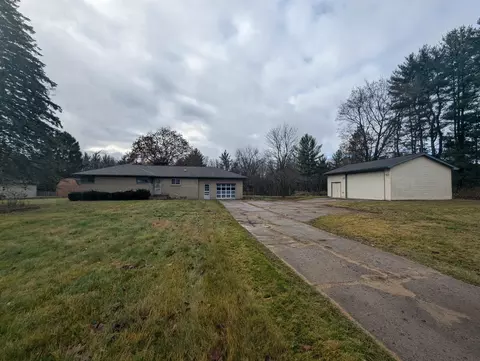 75 W Saginaw, Sanford, MI 48657