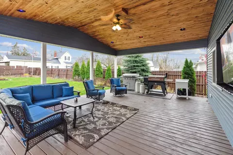 Exterior - 325 E North, Ithaca, MI 48847 photo 3 of 9