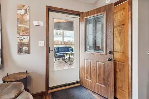 Entry Way - 325 E North, Ithaca, MI 48847 photo 3 of 3