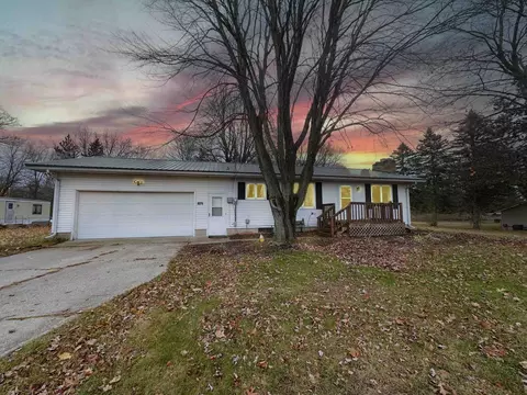 8074 N N Pne, Vestaburg, MI 48891