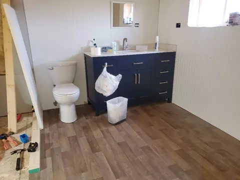 Bath - 113 E Clay, Ithaca, MI 48847 photo 1 of 2