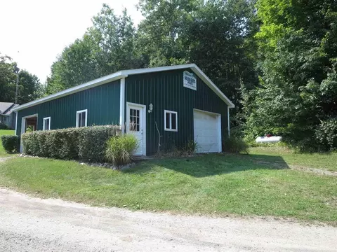 331 N Hoover, Gladwin, MI 48624 photo 5