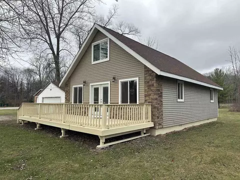 2222 Pine Riv, Standish, MI 48658