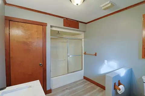 Bath - 5636 W Fillmore, Ithaca, MI 48847 photo 2 of 2