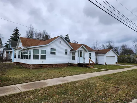 401 Ogemaw, Grayling, MI 49738