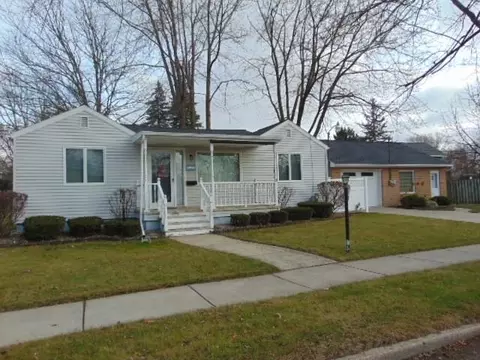 120 N N Un, Ithaca, MI 48847