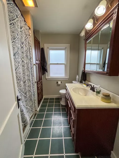 Bath - 103 Maple, Parchment, MI 49004 photo 1 of 2