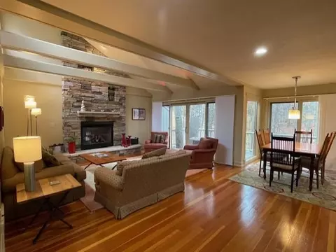 33 Timber Crst #SHARE B, Glen Arbor, MI 49636
