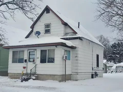 241 Eleventh, Traverse City, MI 49684