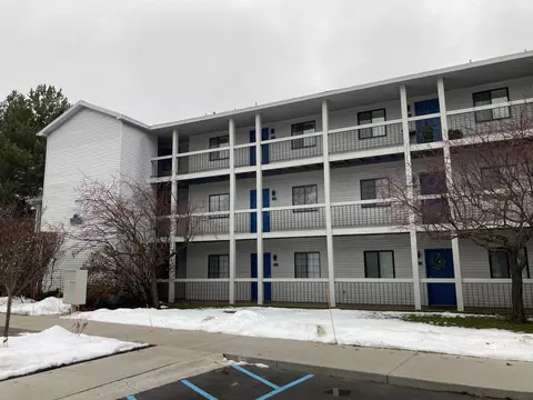 601 Riverine #302, Traverse City, MI 49684